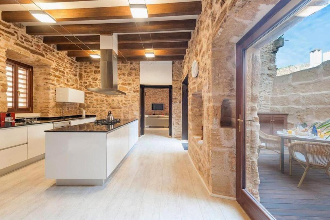 Villa Casa Sa Pedra, en el centro histórico de Alcudia Exterior foto